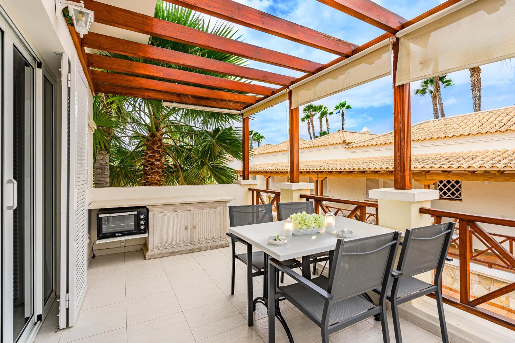Chalet Playa De Las Americas Arona  Exterior photo